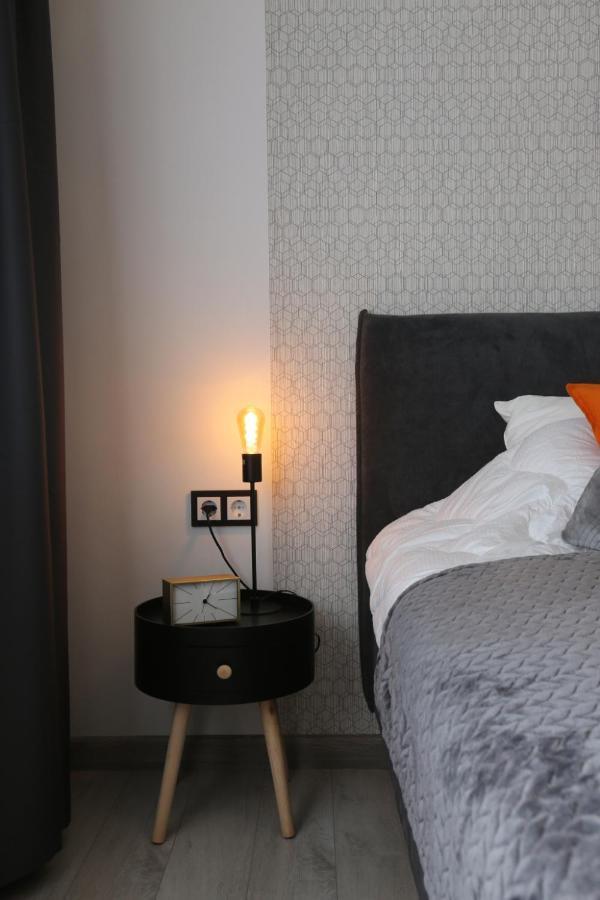 Comfy 2 Room Apartment - Free Parking - 350Mbps Wifi - Netflix Kaunas Exteriör bild
