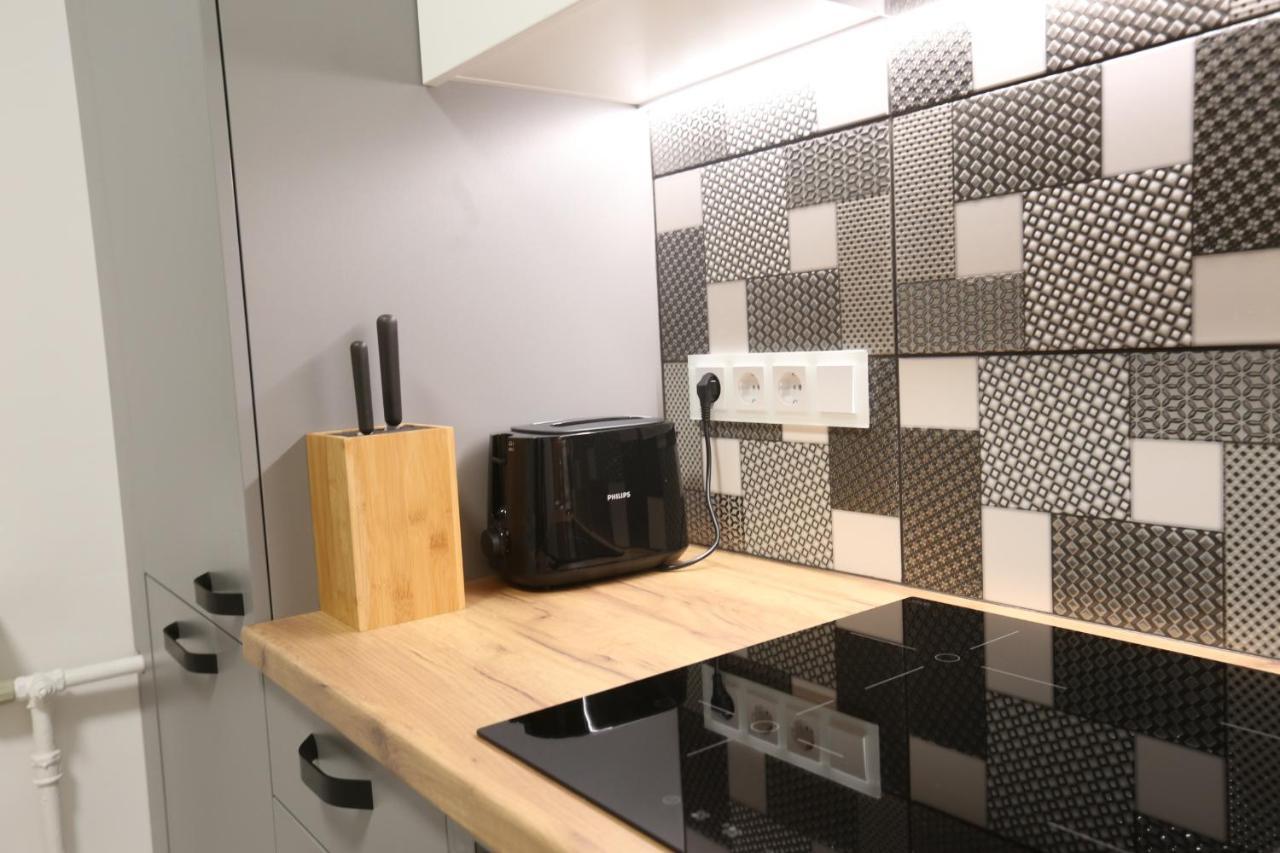Comfy 2 Room Apartment - Free Parking - 350Mbps Wifi - Netflix Kaunas Exteriör bild